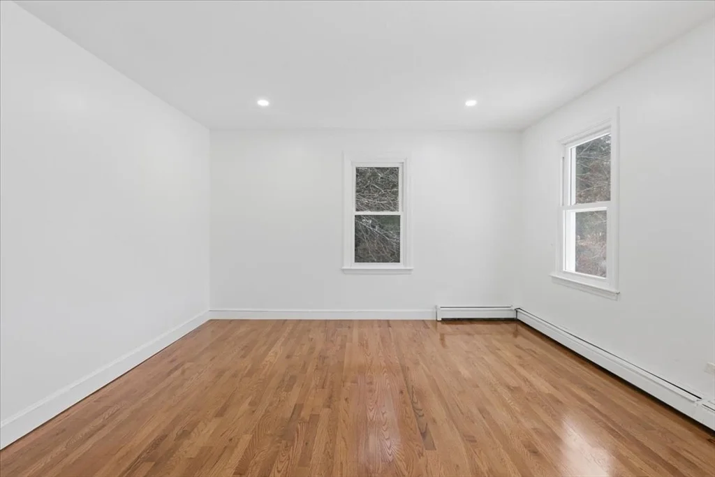Photo of 430 Brook Bend Rd