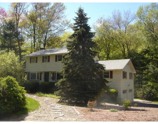 Photo of 5 Eliot Cir