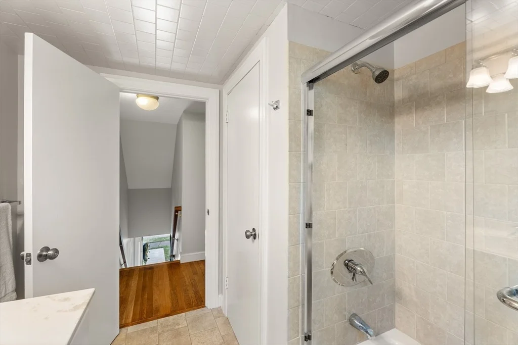 Photo of 20 Oakhurst Rd.