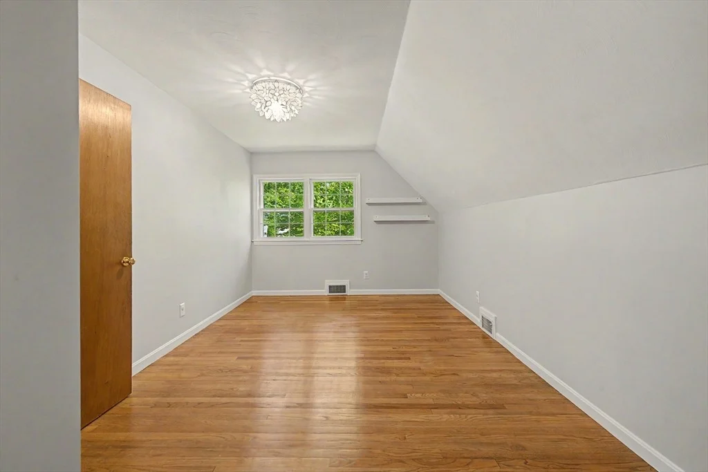 Photo of 10 Raymond Dr