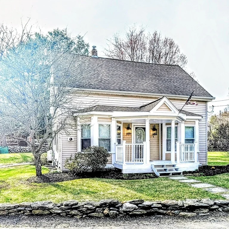 Photo of 4 Intervale Rd