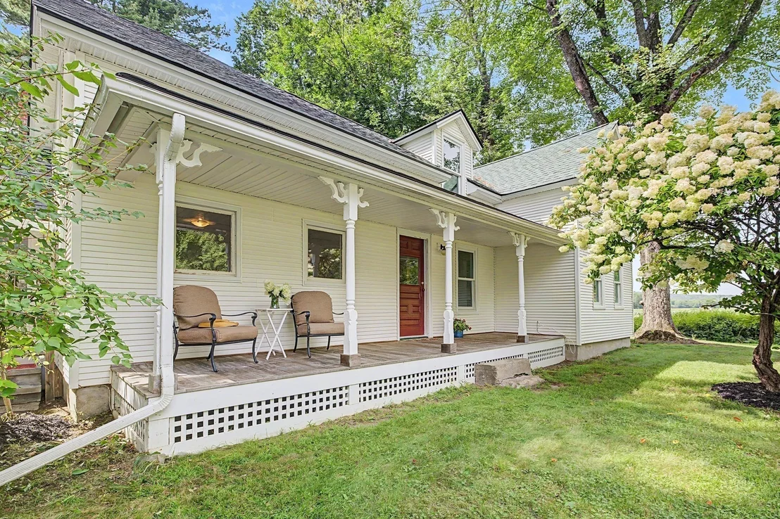 Photo of 293 Meadow Rd