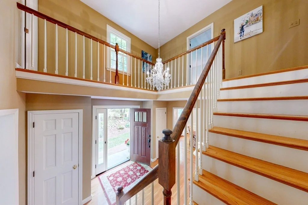 Photo of 13 Garry Dr