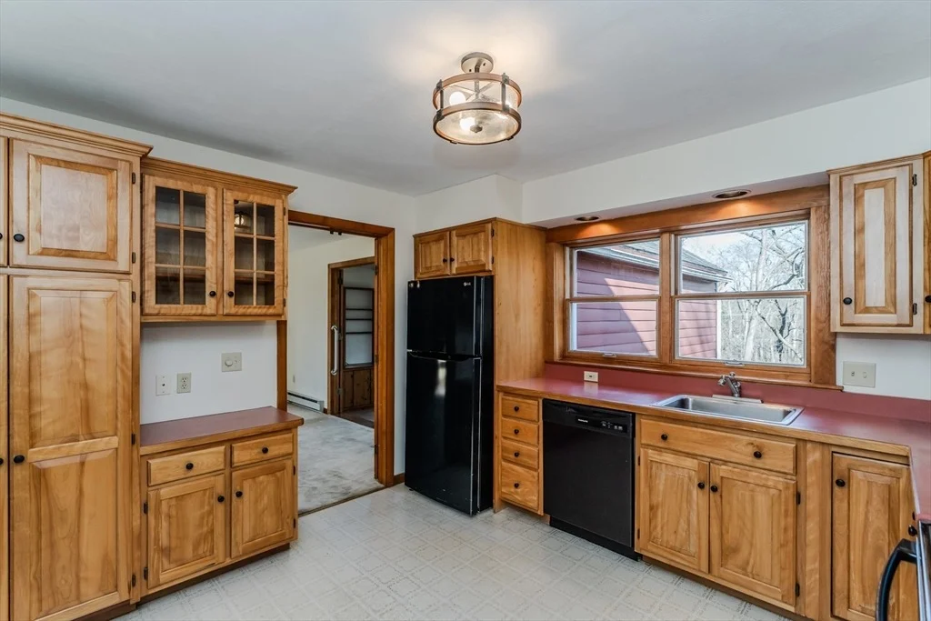 Photo of 18 Highland Cir