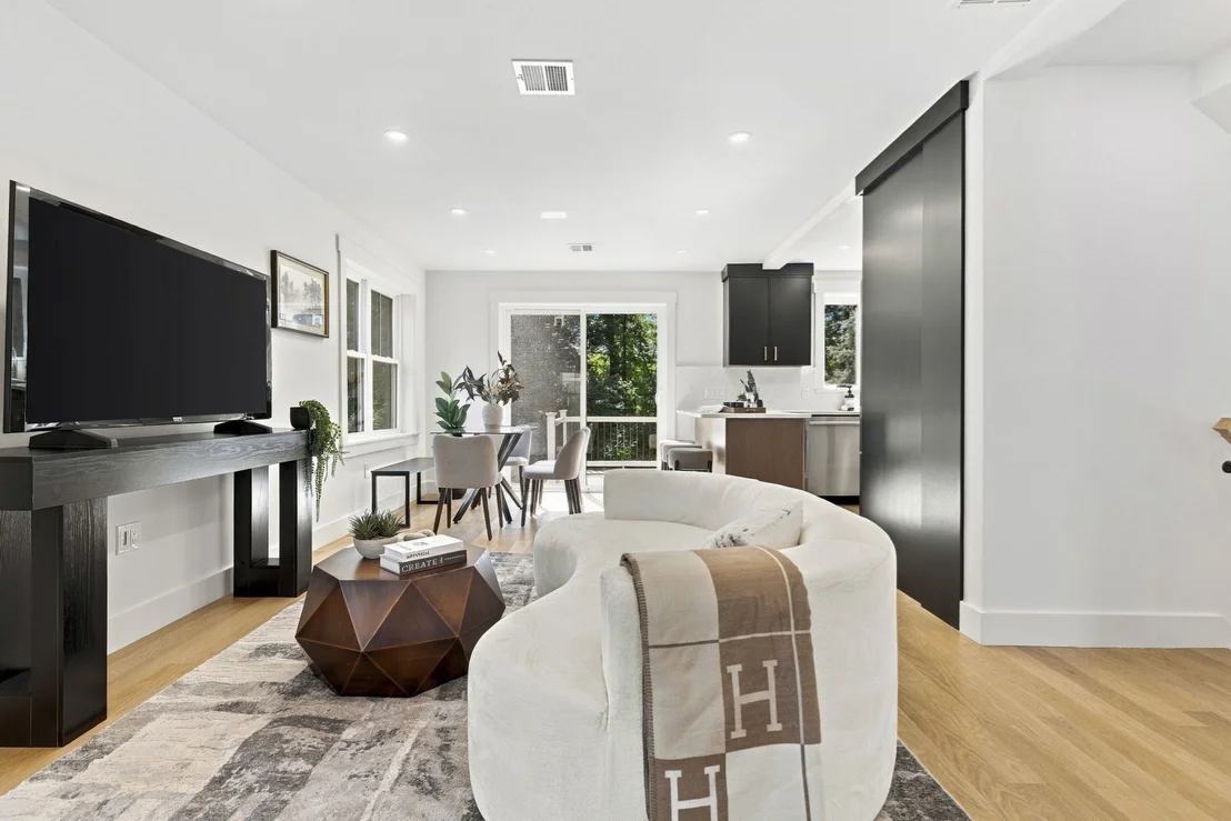 Photo of 8 Rodman Rd