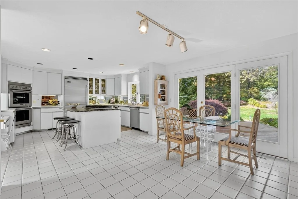 Photo of 202 Williamsburg Dr