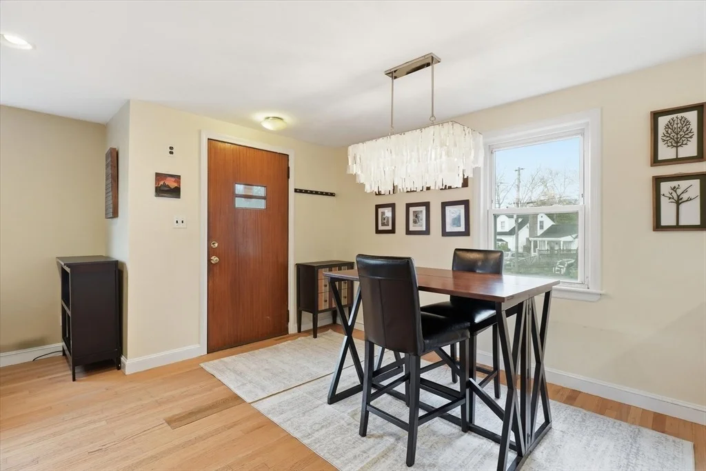Photo of 9 Pinewood Ave