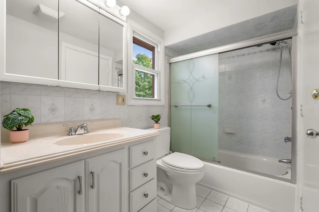 Photo of 444 Clapboardtree Street