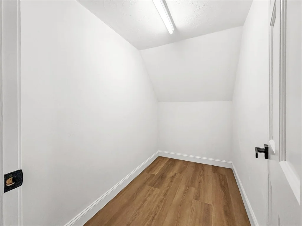 Photo of 2237 Main St
