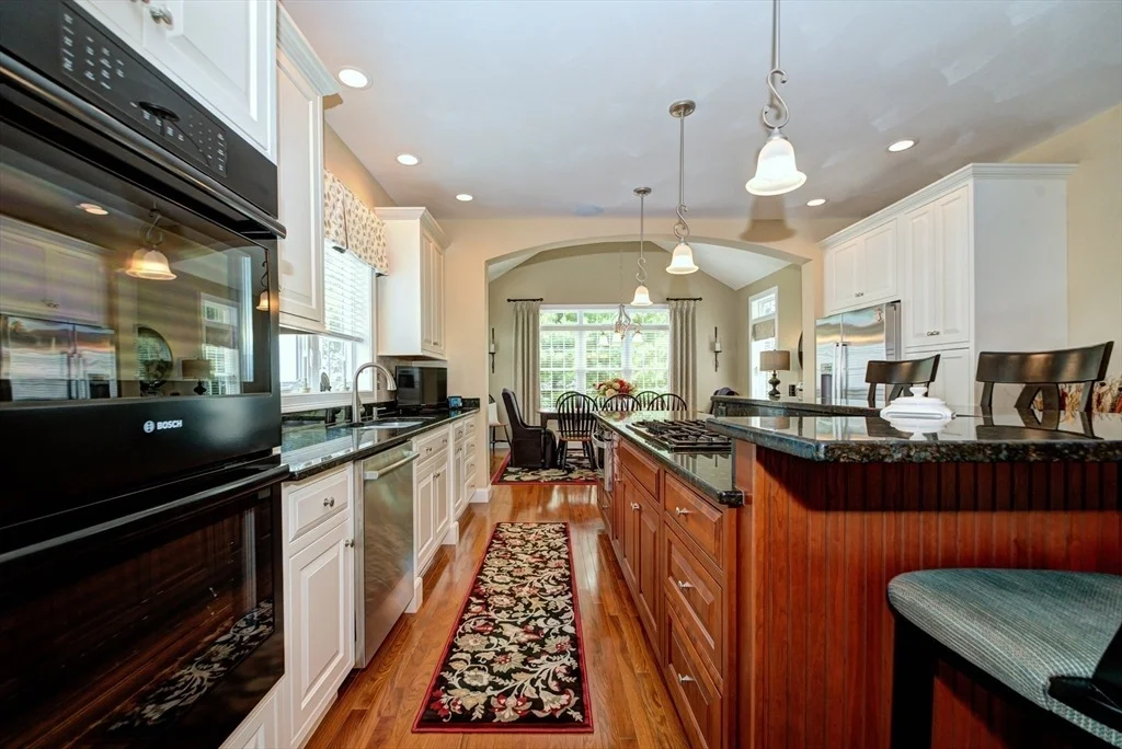 Photo of Unit 10 at 10 Dunrobin Cir