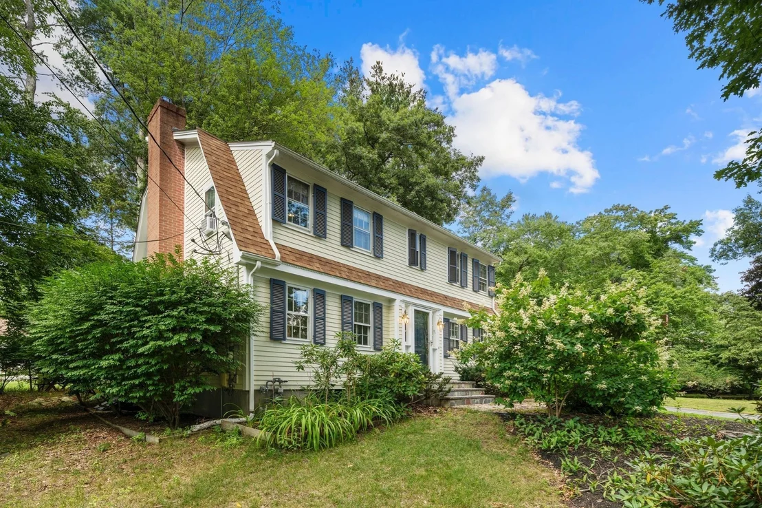Photo of 14 Thoreau Rd