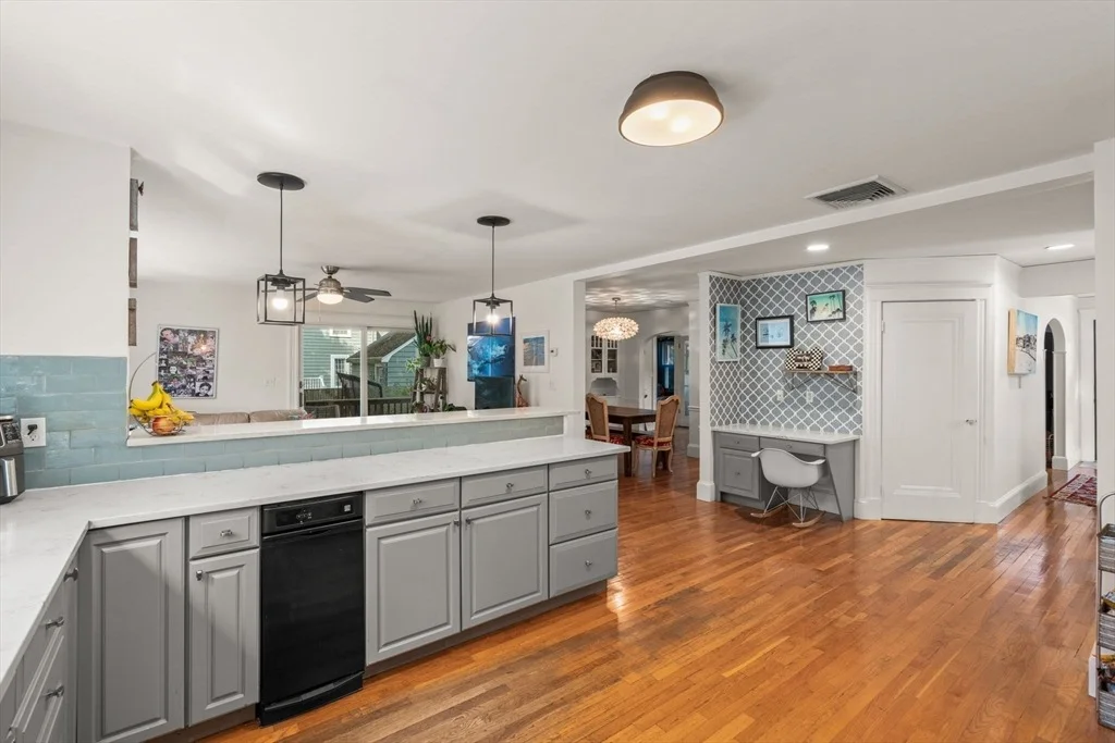 Photo of 24 Holland St