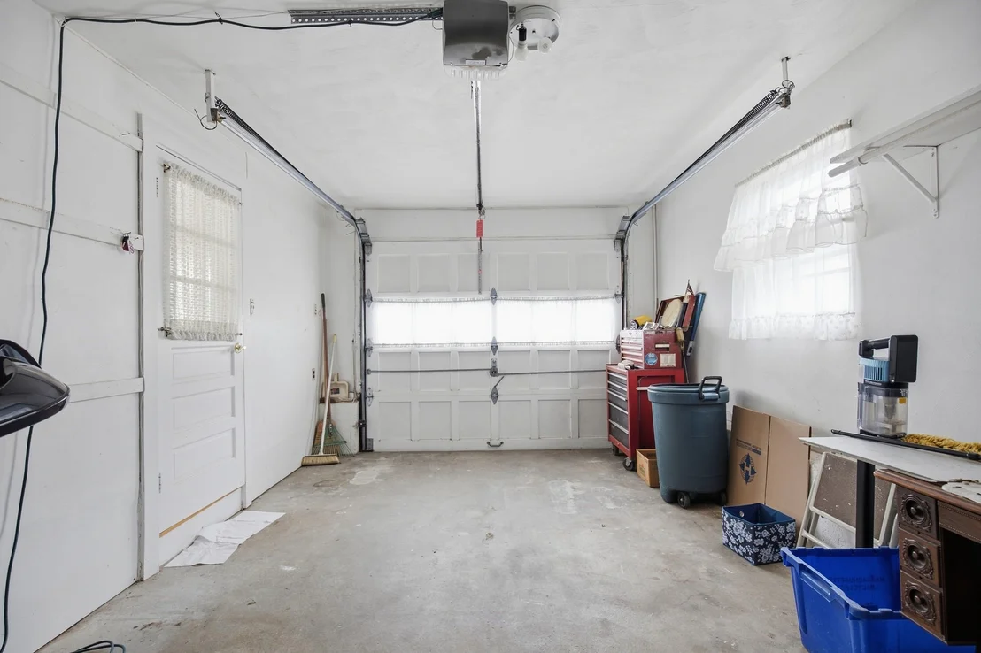 Photo of 37 Rustcraft Rd