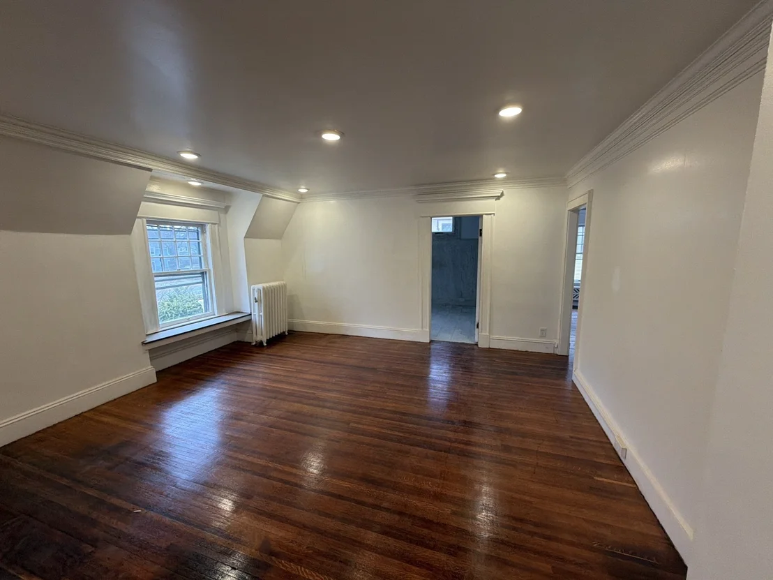 Photo of 194 Sumner Ave