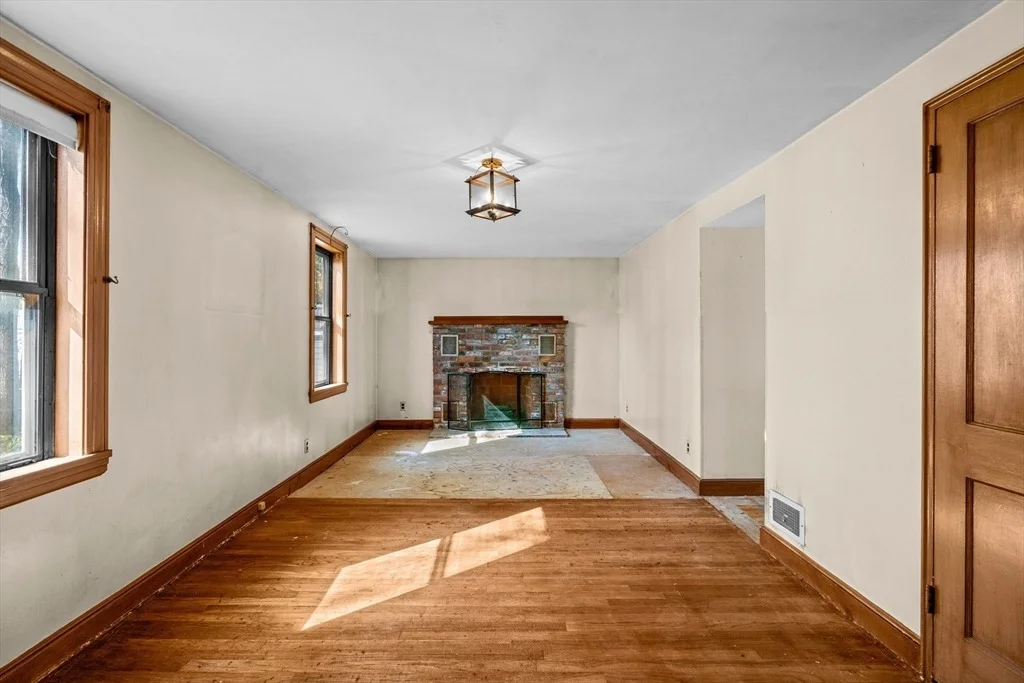 Photo of 6 Kendal Dr