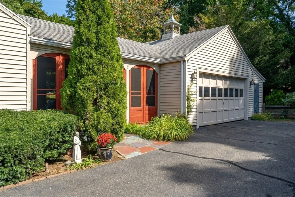 Photo of 139 Burbank Road