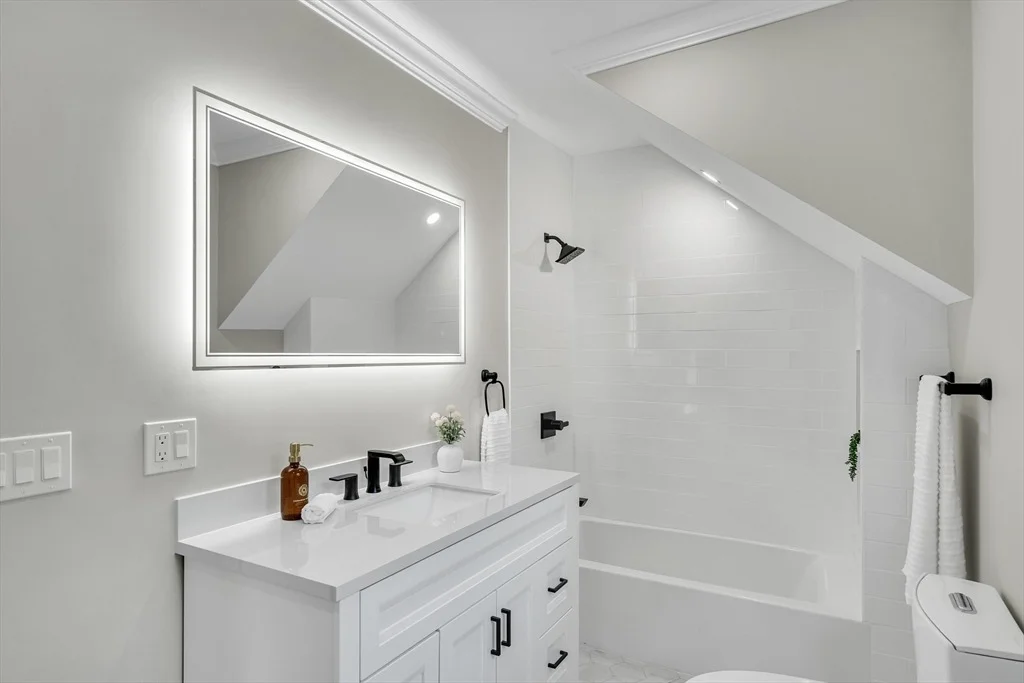 Photo of 20 Riverview St