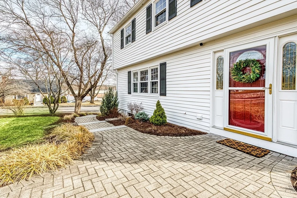 Photo of 2 Juniper Cir