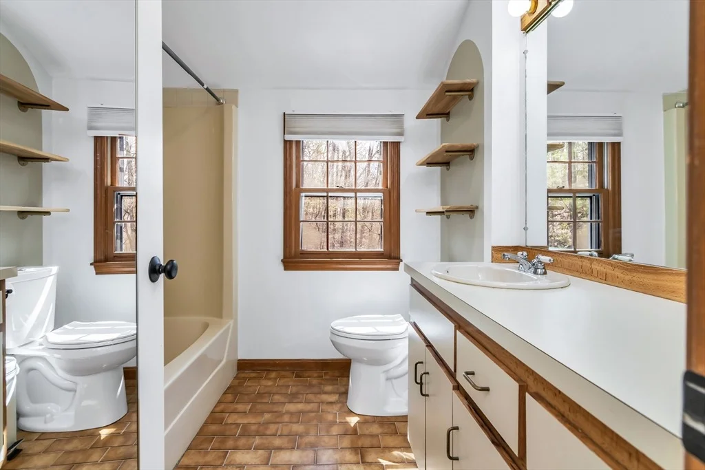Photo of 21 Heather Rd