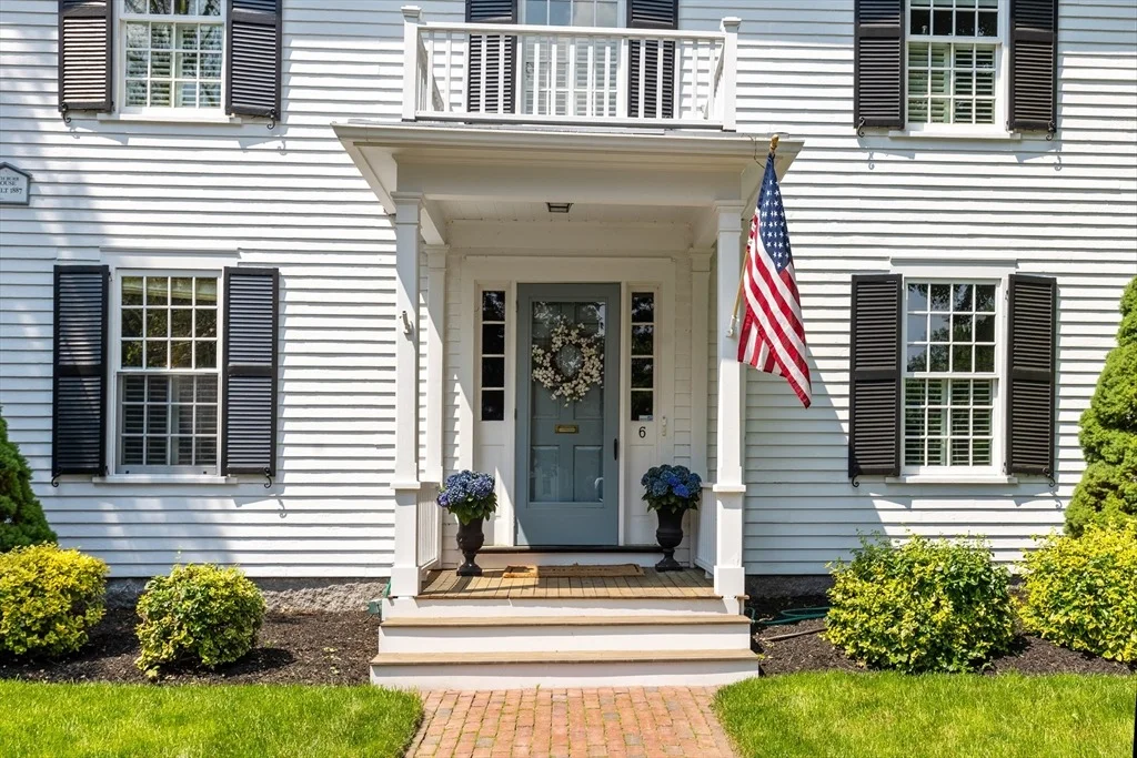 Photo of 6 Leavitt St
