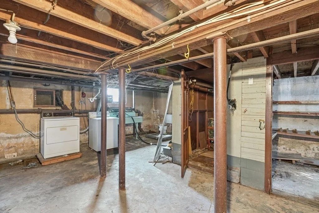 Photo of 7 Fales Rd
