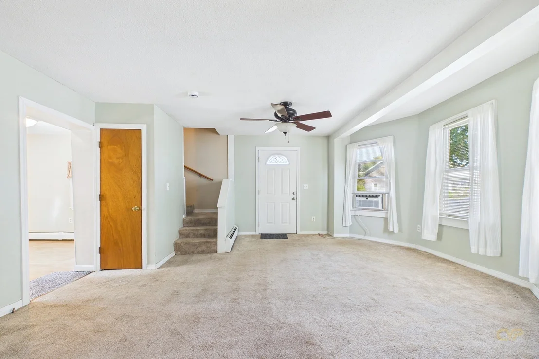 Photo of 7 Bayview Ave