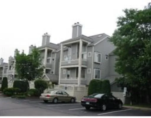 Photo of Unit D310 at 200 Falls Blvd