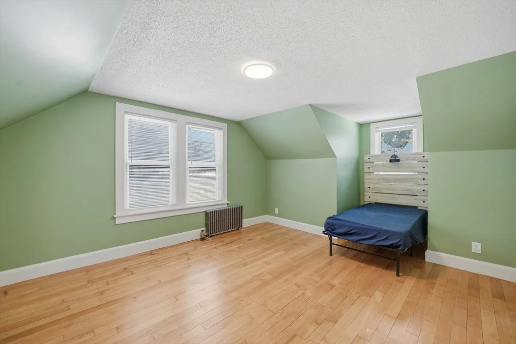 Photo of 3076 Boston Rd