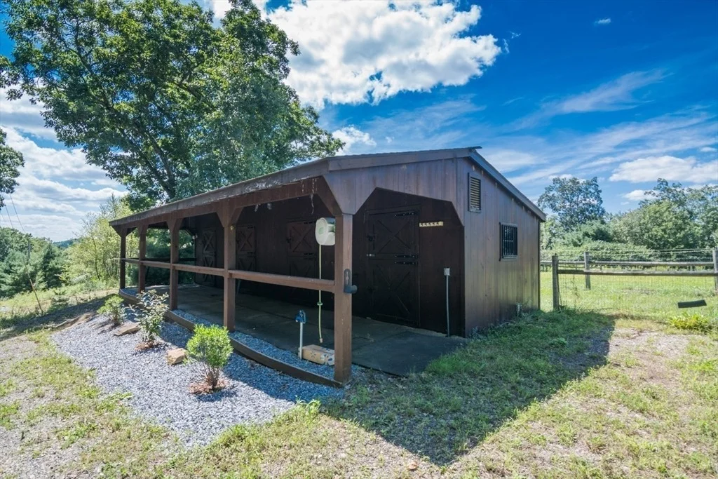 Photo of 16 Cider Mill Rd