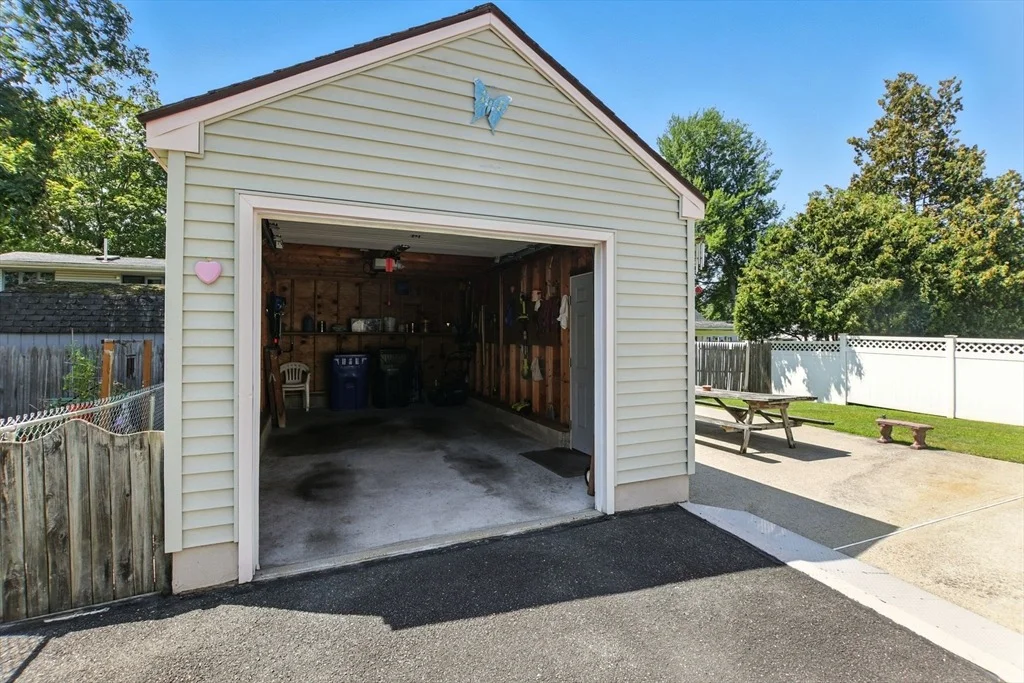 Photo of 200 Ellsworth Ave