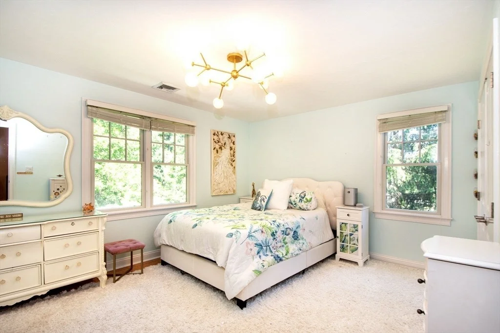 Photo of 17 Saddle Ln