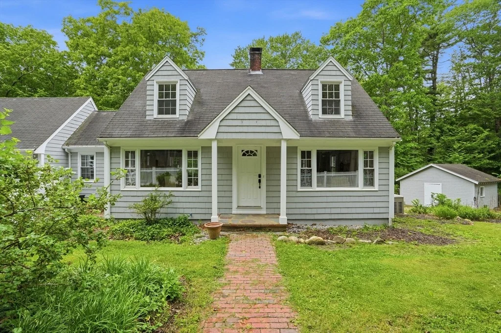 Photo of 147 Forest St