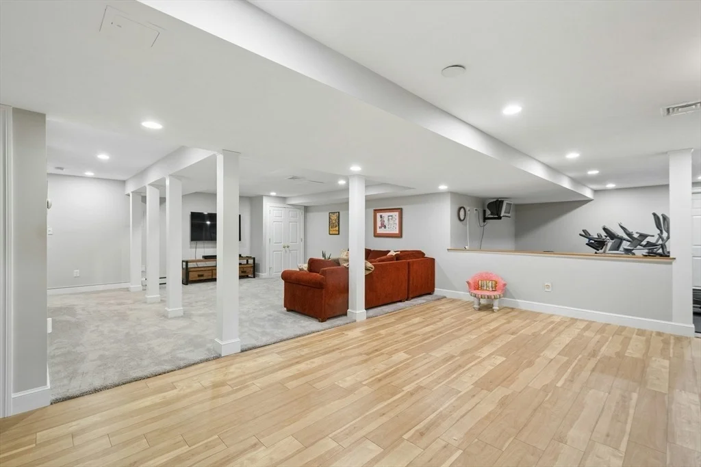 Photo of 1 Munroe Road