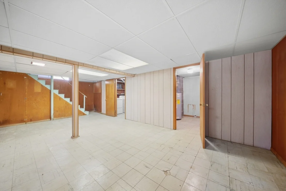 Photo of 44 Memorial Dr