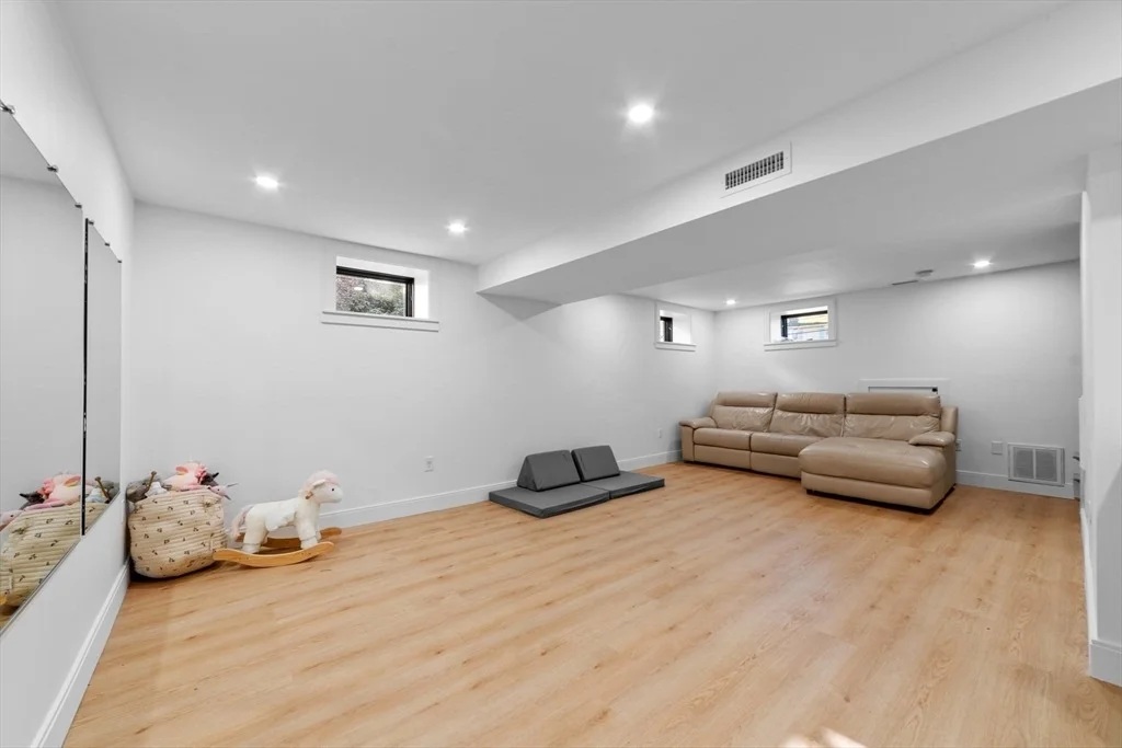 Photo of 45 Rowena Rd