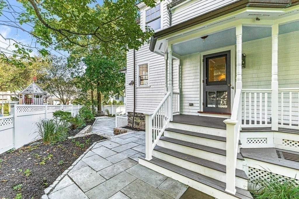 Photo of 6 Lakeview Road