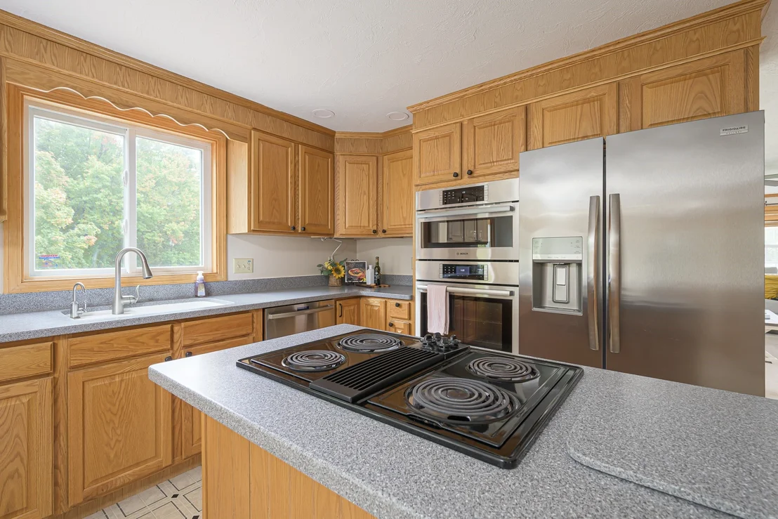 Photo of 49 Fieldstone Dr
