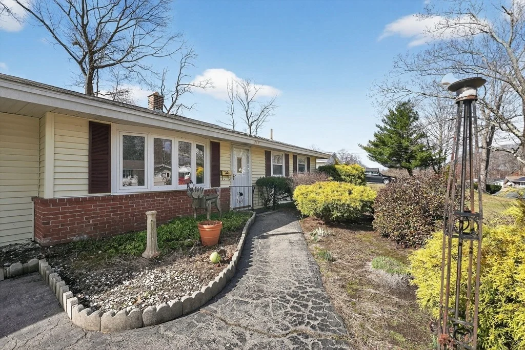 Photo of 269 Jon Dr