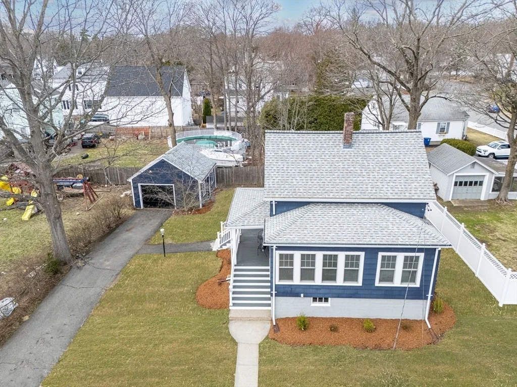 Photo of 10 Azel Rd