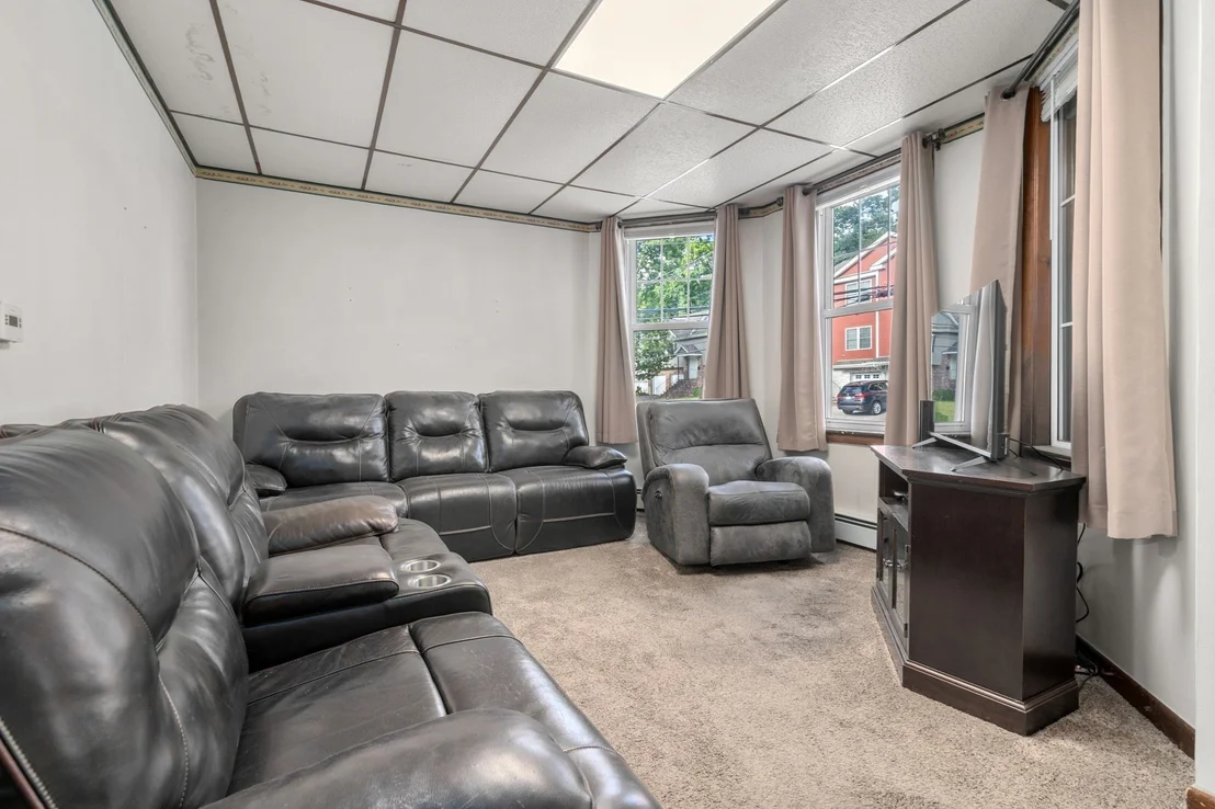 Photo of 134 Commonwealth Ave