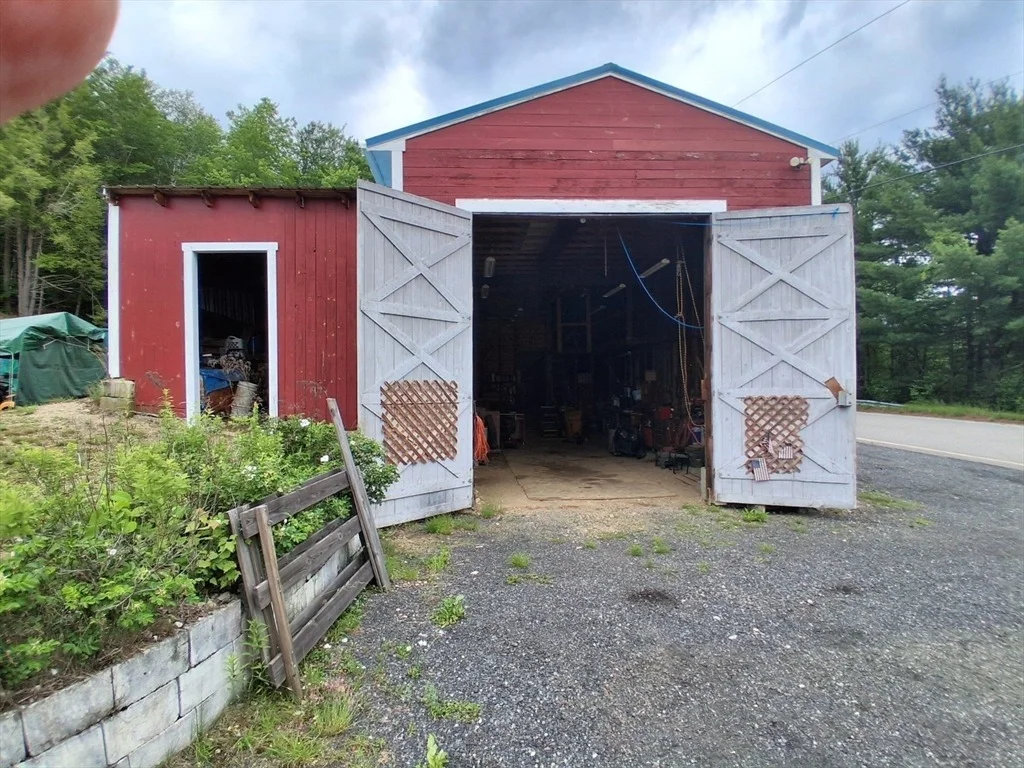 Photo of 465 Tully Rd