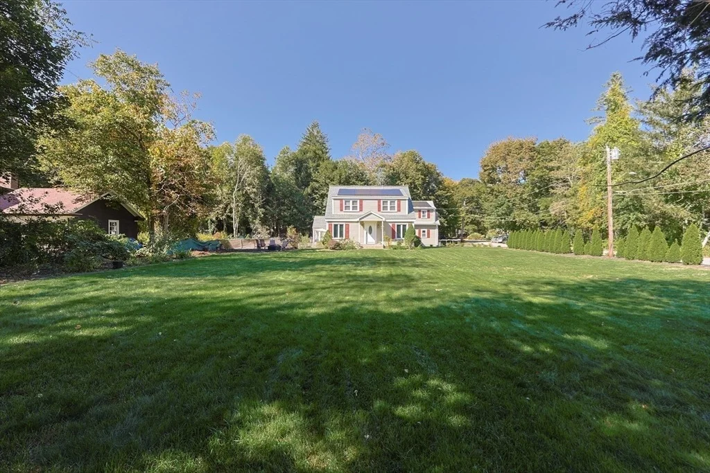 Photo of 2 Rhodes Ave