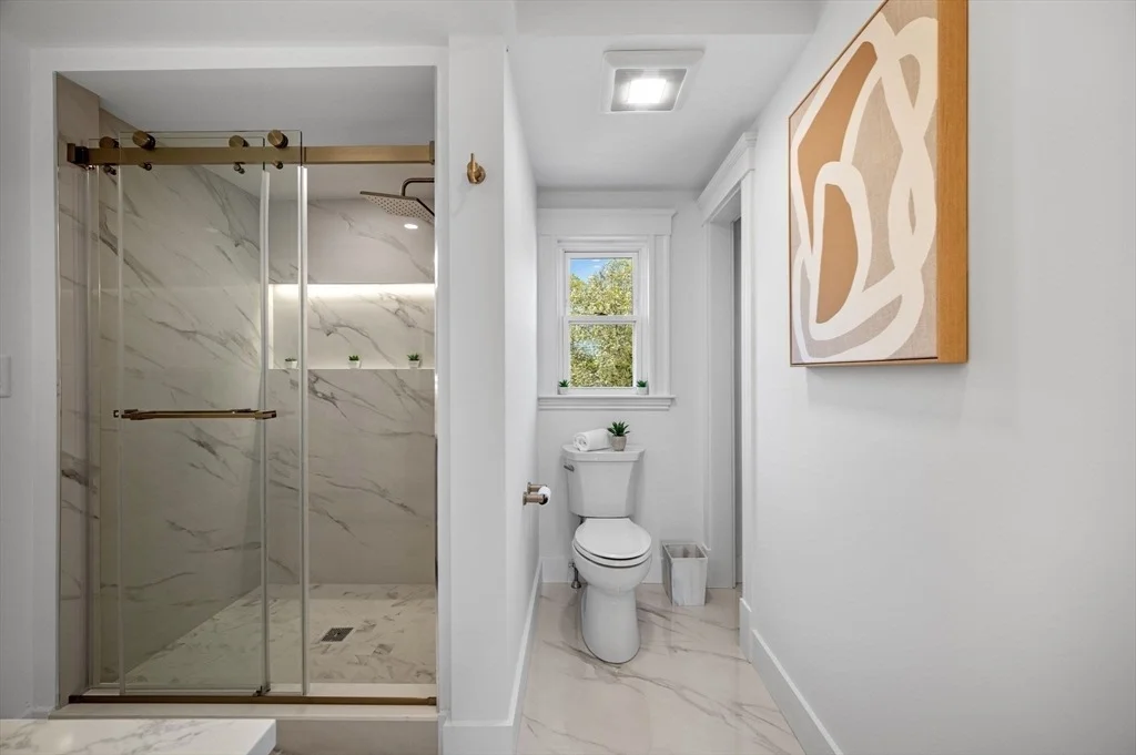 Photo of 526 Cabot