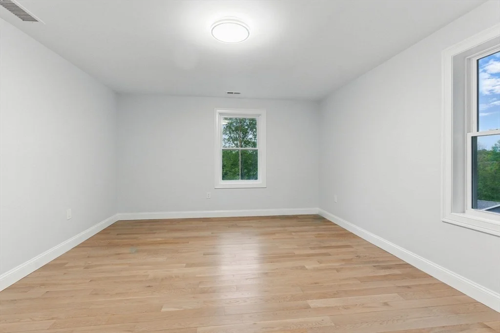 Photo of 835 West St