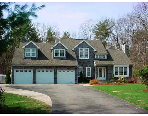 Photo of 2 Carriage Ln.