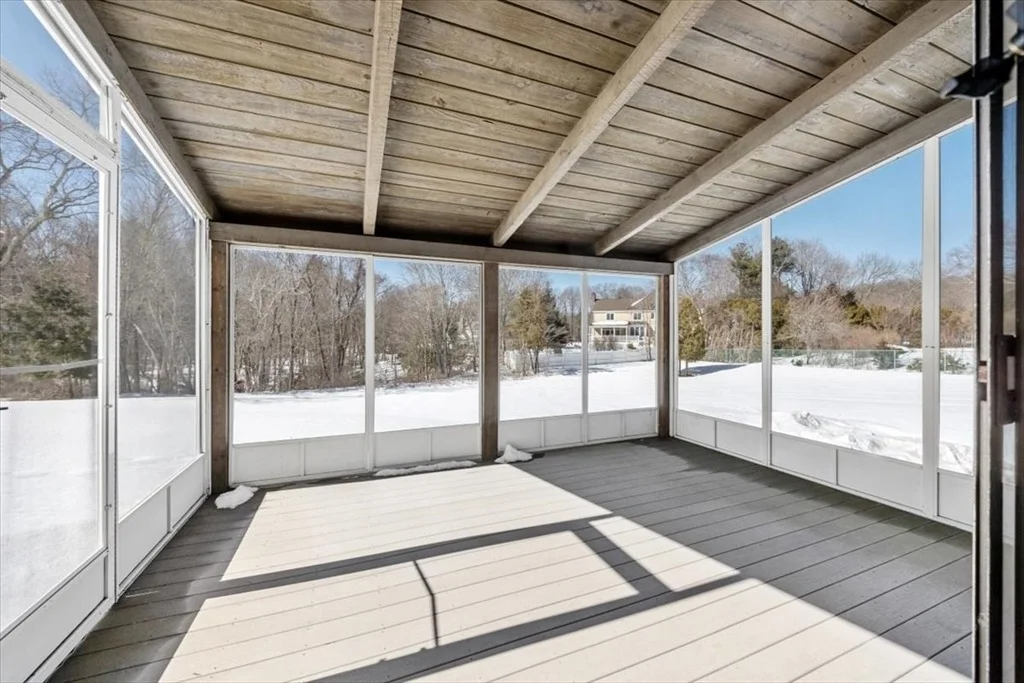 Photo of 11 Berkley Cir