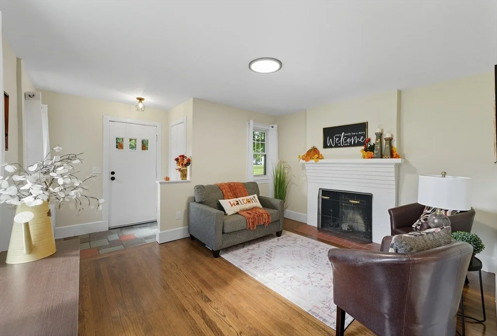 Photo of 636 Amostown Road