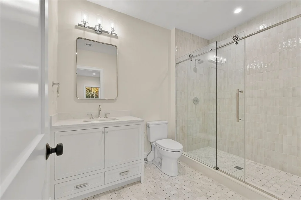 Photo of 8 Crestview Road
