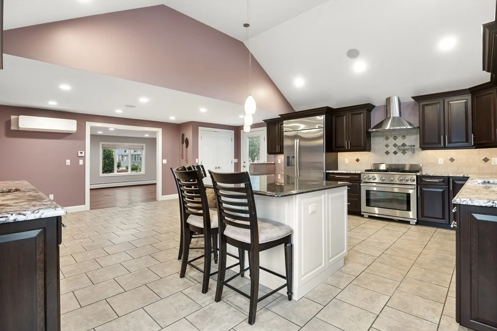 Photo of 4 Raymond Cir