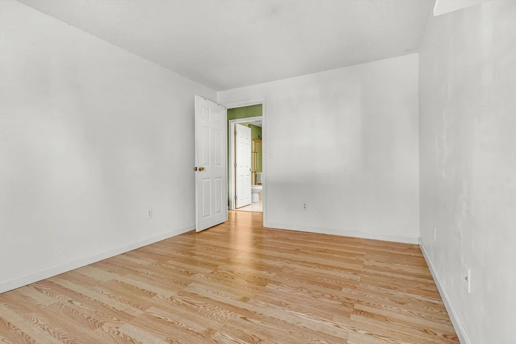 Photo of 46 Vincent Cir